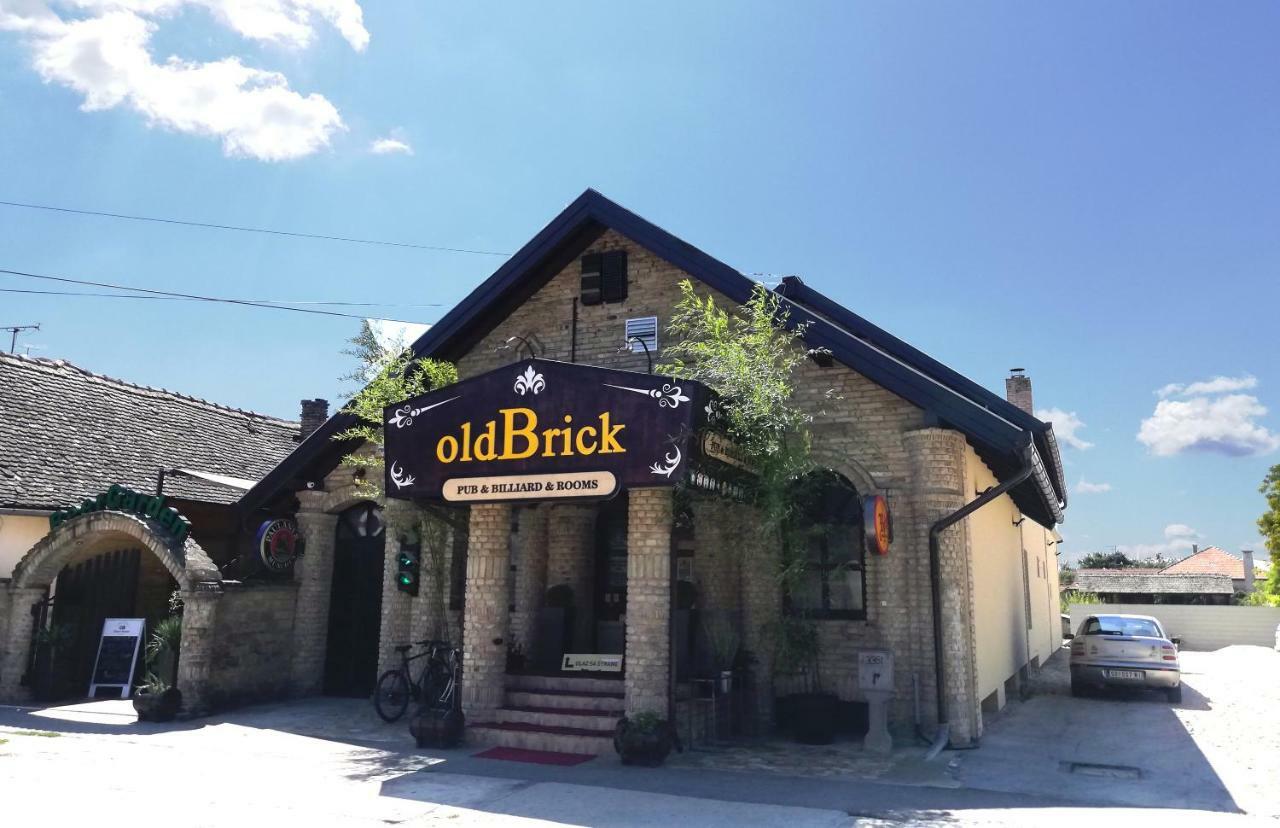 Hotel Oldbrick Pub à Sombor Extérieur photo
